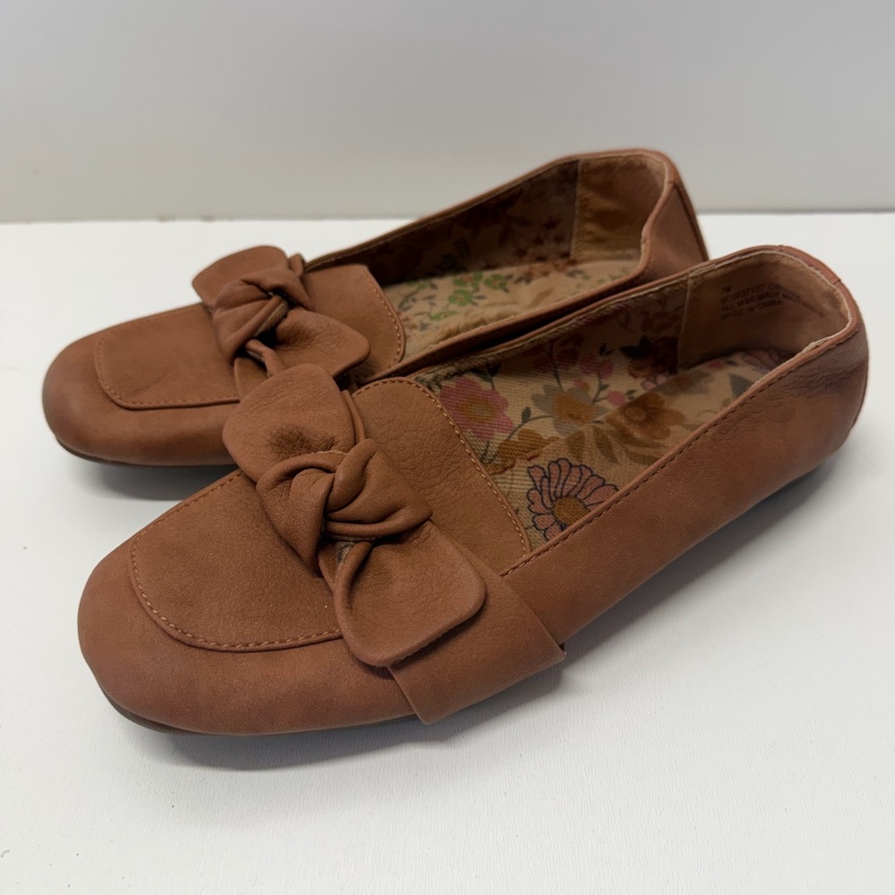 b.o.c. Cognac Bow Slip-On Loafers 7m